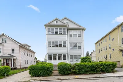 174 Vernon St 1
