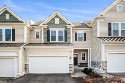 4 Archer Drive #2 1