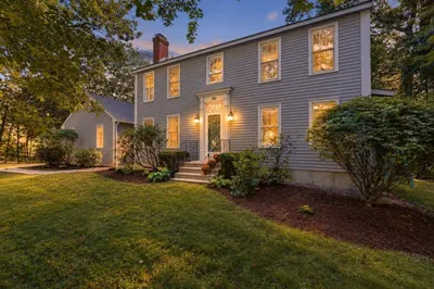 405 Main St 1
