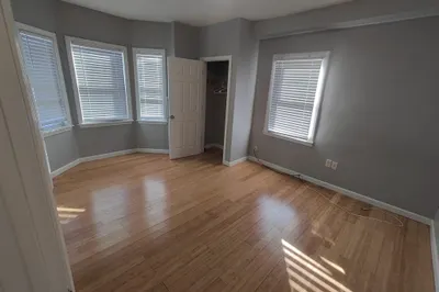 30 Vine St #2