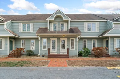89 Hartford Avenue East Ave #2C 1
