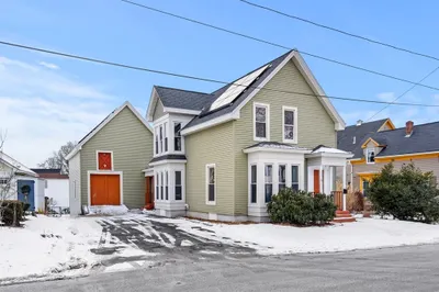 77 Race St