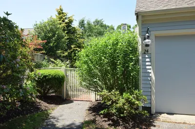 24 Wildflower Ln #24