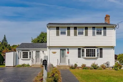 17 Highet Ave