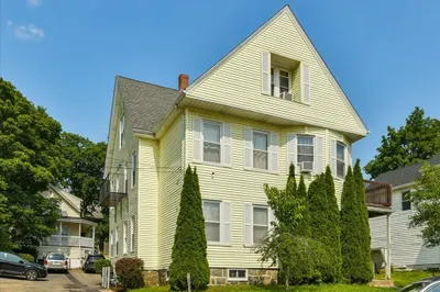 32 Williams Ave #4 1