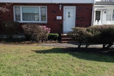 87 Auburn Street #1 1