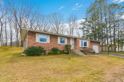 12 Westwood Dr 1