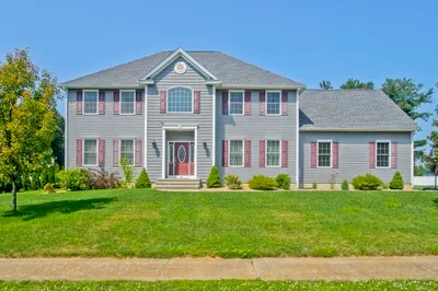 42 Windermere Dr 1
