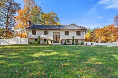 3 Robin Drive