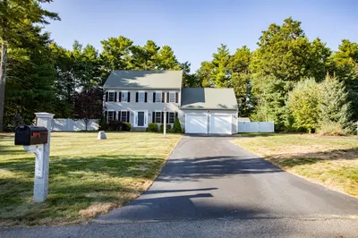 11 Bourne Dr 1