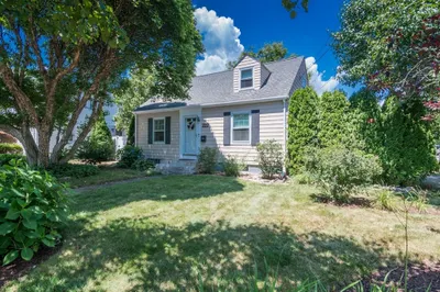 222 Plumtree Rd 1