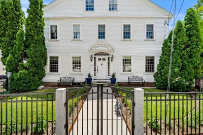 199 Main St