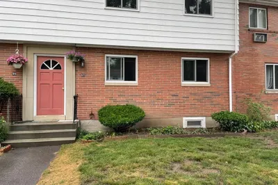 97 Bishop Dr #97 1