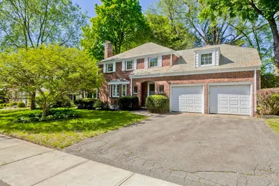 108 Pleasantview Ave 1