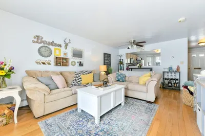 207 W 6th St #1