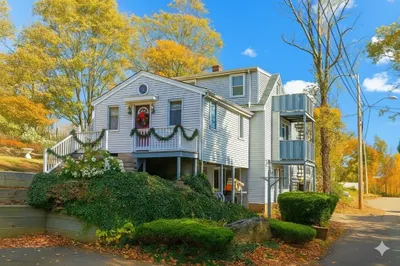 16 Lindbergh Ave