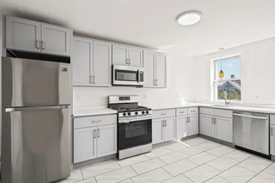 18 Dudley St #2