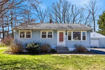 27 Robin Rd