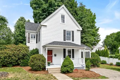 296 Linden St 1