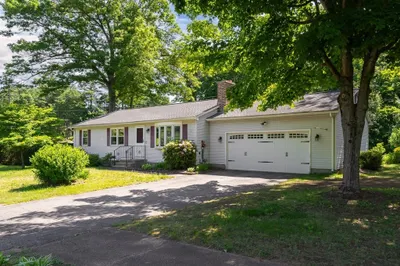 2 Matthew Dr