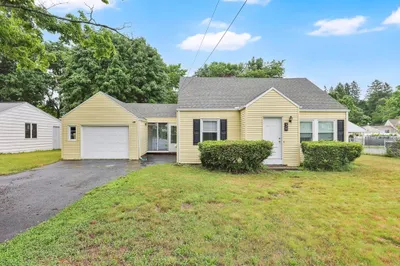 38 Tinkham Rd 1