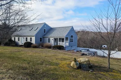 10 Sawmill Circle
