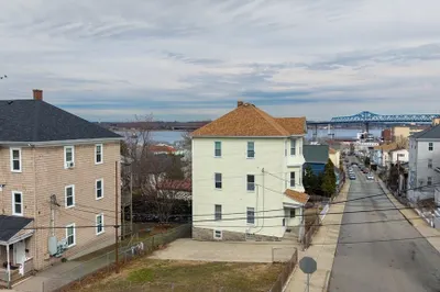 221 Beach St