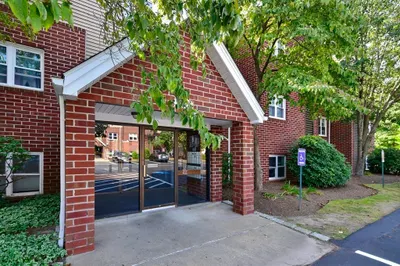 25 Longworth Ave #7
