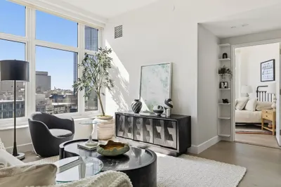 100 Lovejoy Wharf #PH3C 1