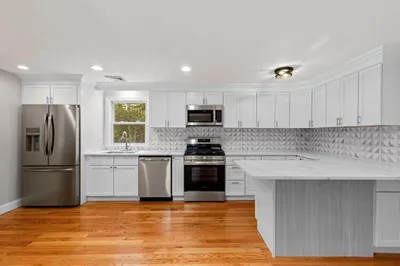 315 Blackthorn Rd 1