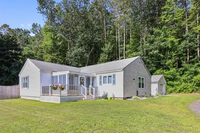 41 Deming St Ext 1