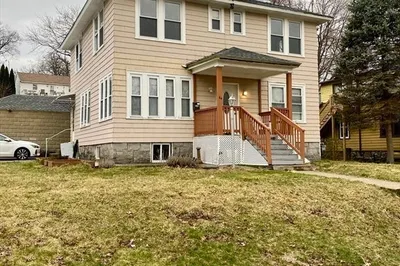 64 Beaverbrook Pkwy 1