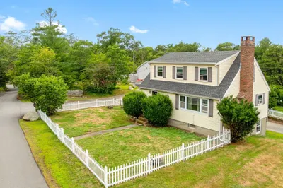 54 Stockholm Avenue 1