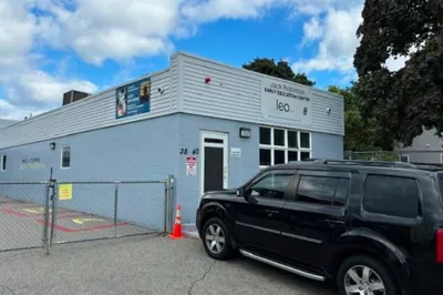38 Commercial St 1