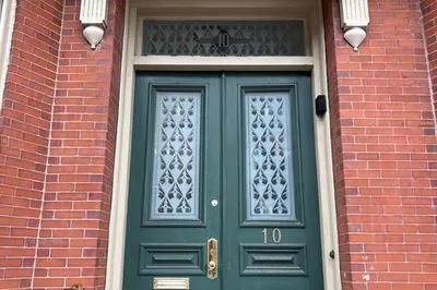 10 St Charles Street