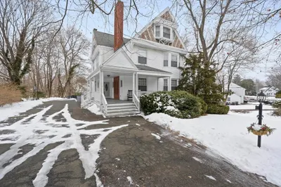 178 Pleasant St