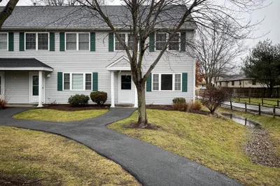 304 Lilac Meadows Way #304 1