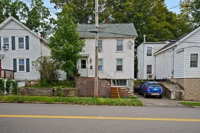 11 Lawrence St