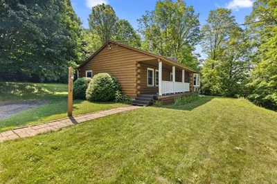 534 Pleasant St 1