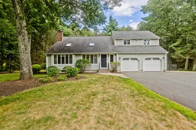 6 Ashley Cir