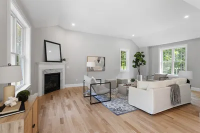 181 Foster St 1
