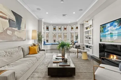 647 Boylston St #3A