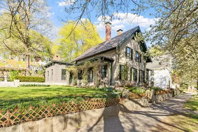 23 Lexington Road 1