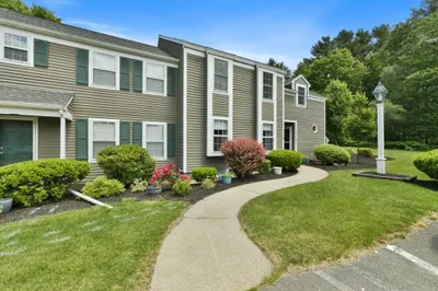 55 Shaw Farm Rd #55 1