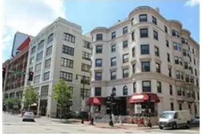 636 Beacon St #402