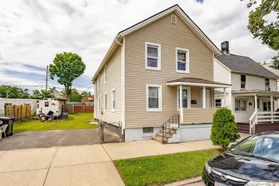 67 Pine St
