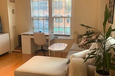 15 River St #206