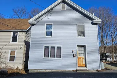 102 Pontoosuc Ave
