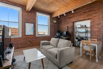21 Wingate St #606