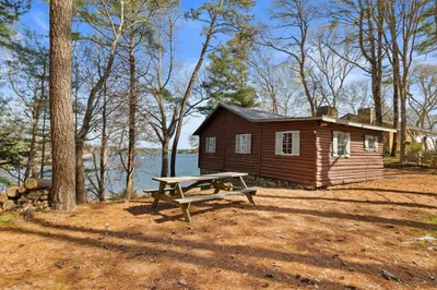 23 Pine Ridge Rd